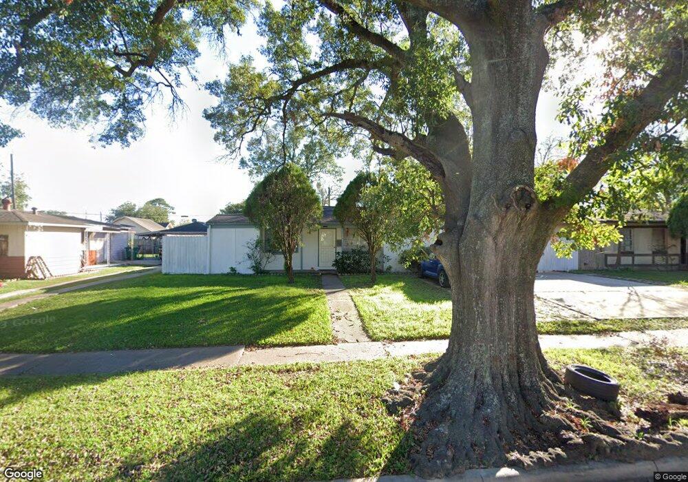 7538 Moline St, Houston, TX 77087 - photo 1