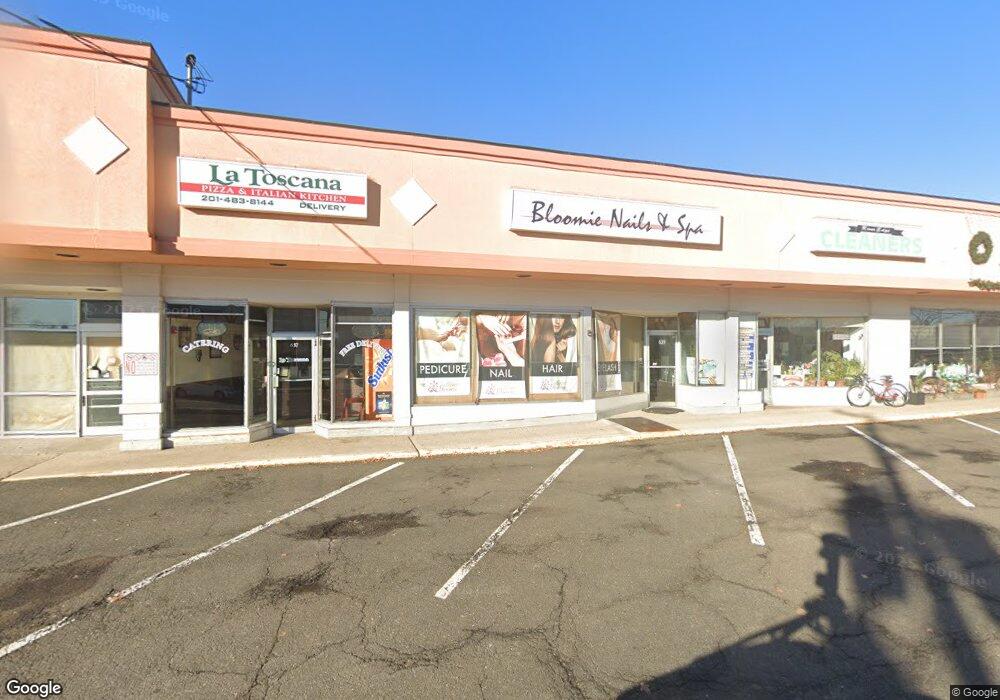 637 Kinderkamack Rd, River Edge, NJ 07661 - photo 1