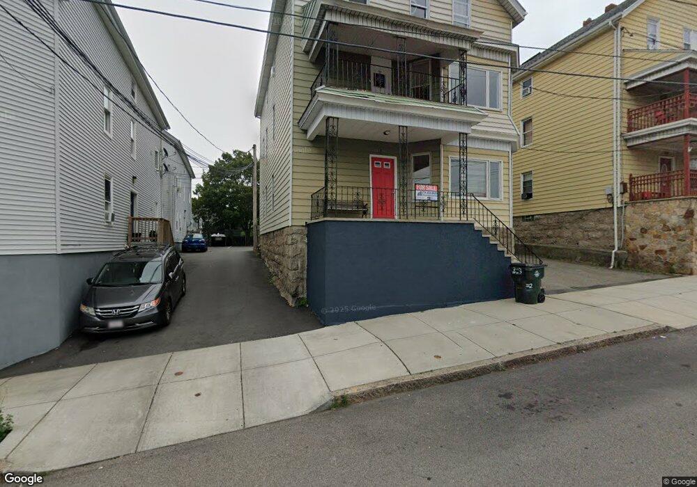 318 Broadway unit 2, Fall River, MA 02721 - photo 1