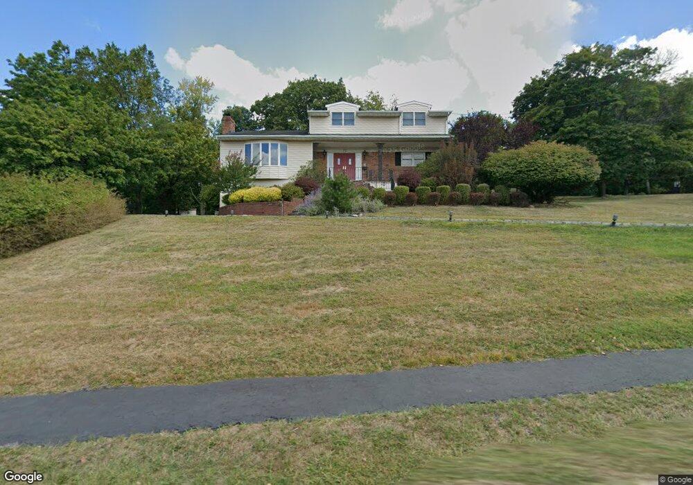 72 N Hillside Ave, Livingston, NJ 07039 - photo 1