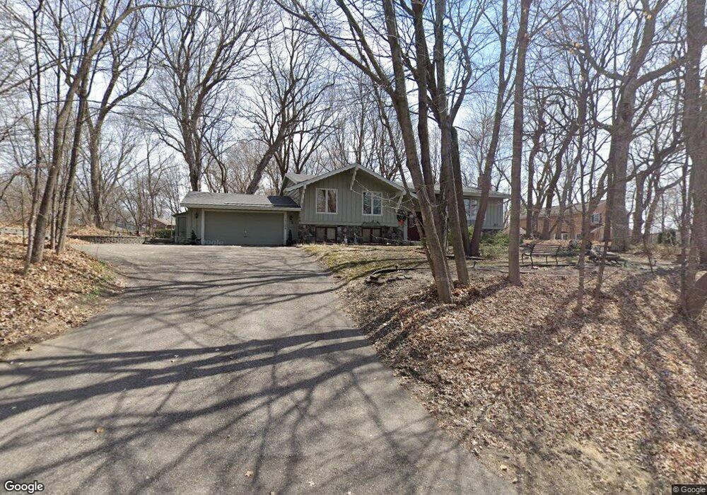 17150 Chiltern Hills Rd, Minnetonka, MN 55345 - photo 1