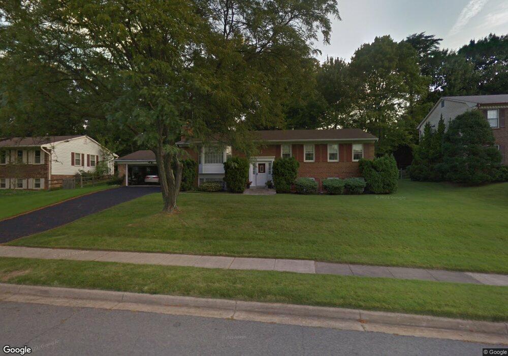 8444 Chapelwood Ct, Annandale, VA 22003 - photo 1