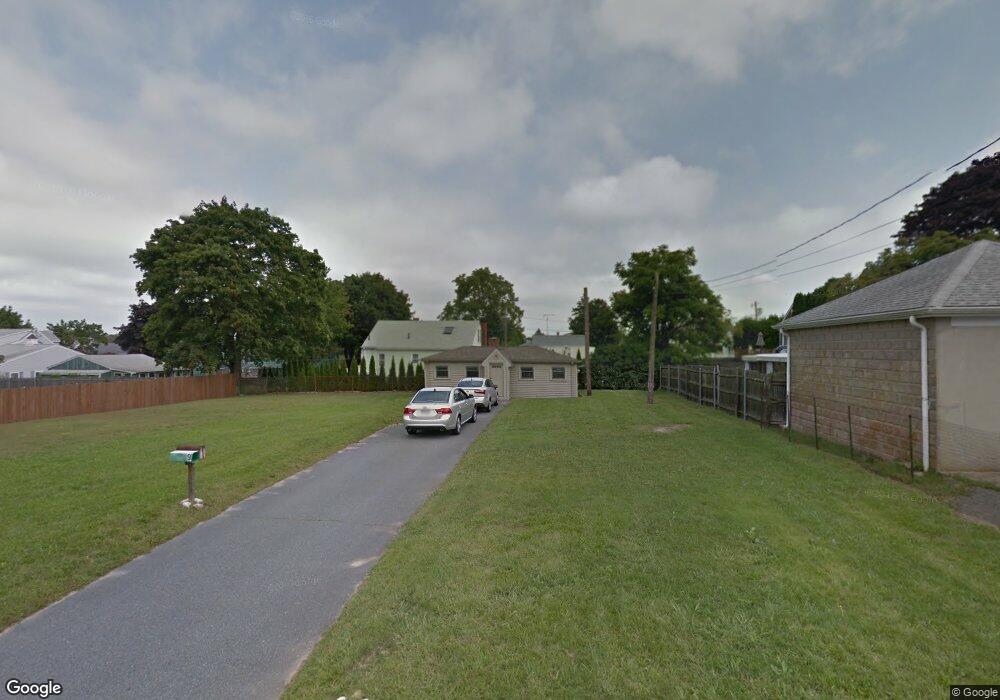 9 Brook St, South Dartmouth, MA 02748 - photo 1