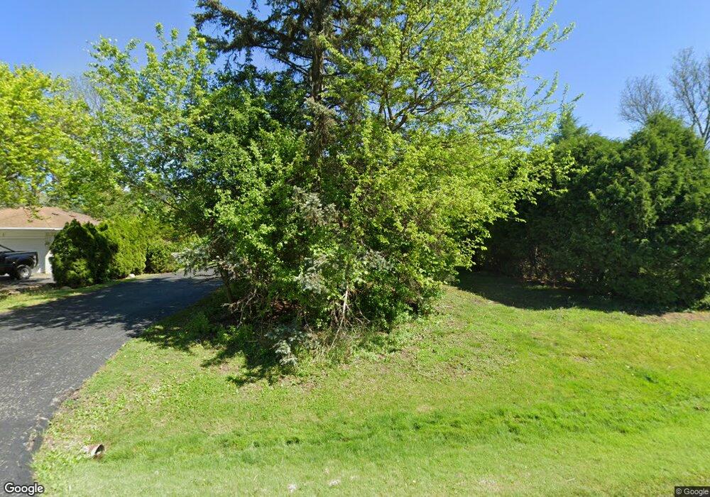 114 Eileen Dr, Bloomfield Hills, MI 48302 - photo 1