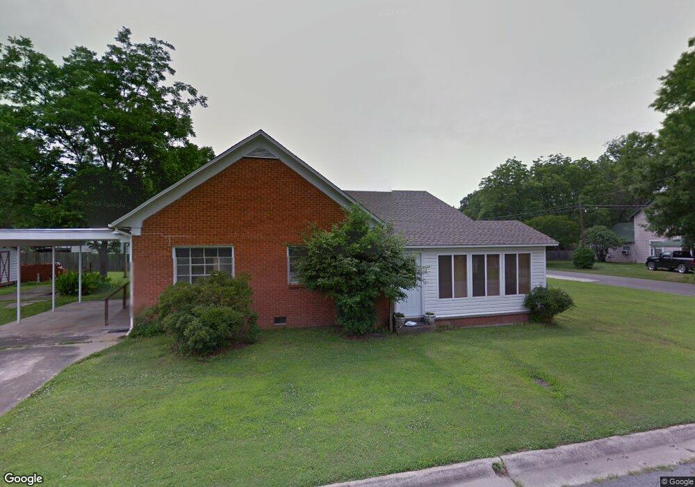 301 W 12th St, Stuttgart, AR 72160 - photo 1