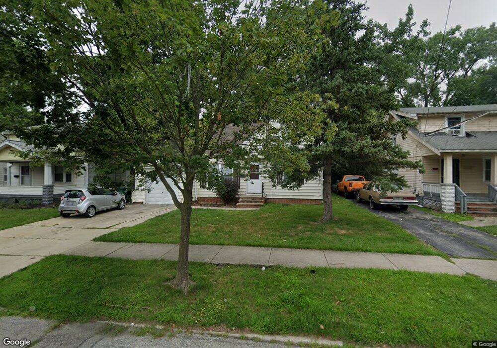 16313 Raymond St, Maple Heights, OH 44137 - photo 1