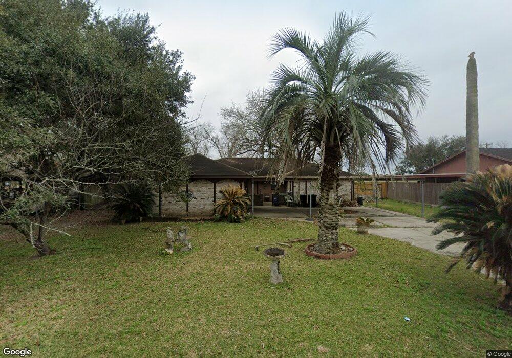 1703 Coffee St, Alvin, TX 77511 - photo 1