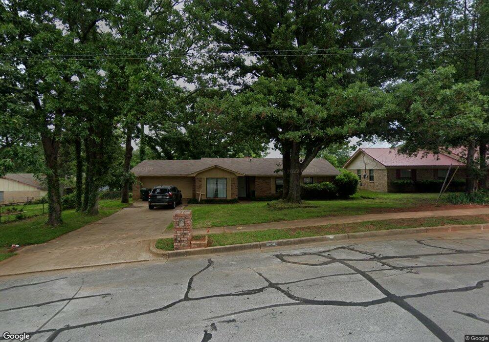 2806 Shenandoah Dr, Tyler, TX 75701 - photo 1