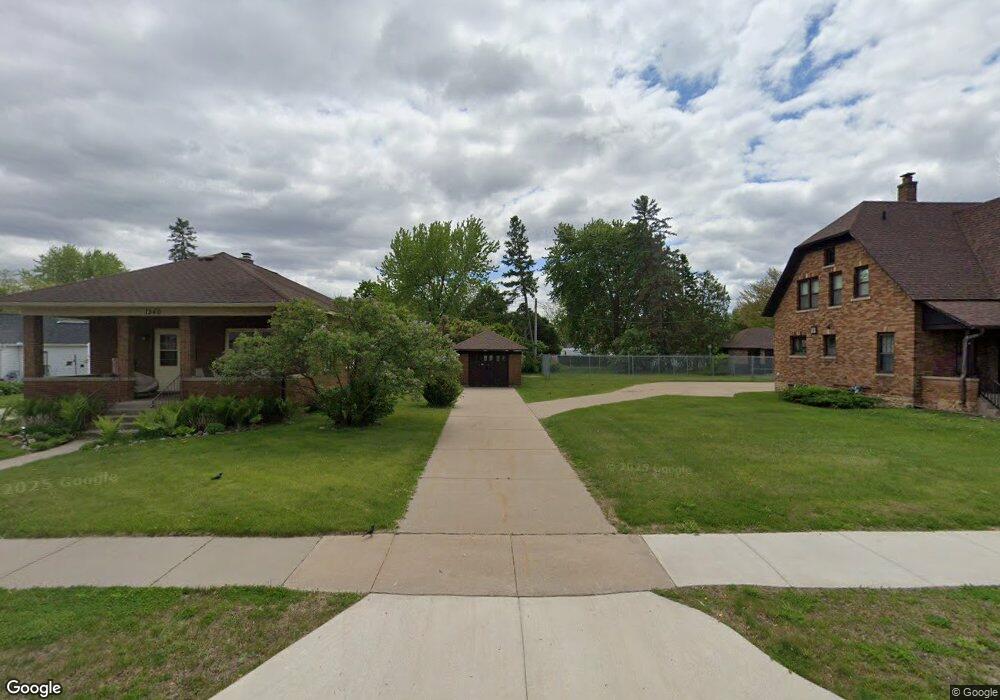 1330 Oak St, Wisconsin Rapids, WI 54494 - photo 1