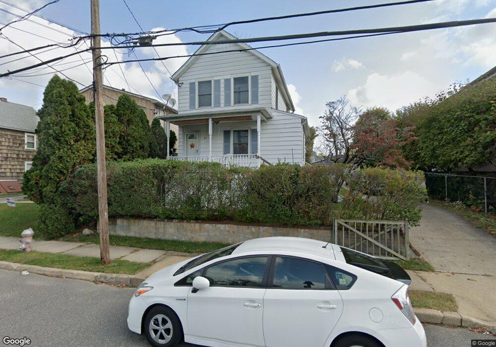 43 Smith St, Glen Cove, NY 11542 - photo 1