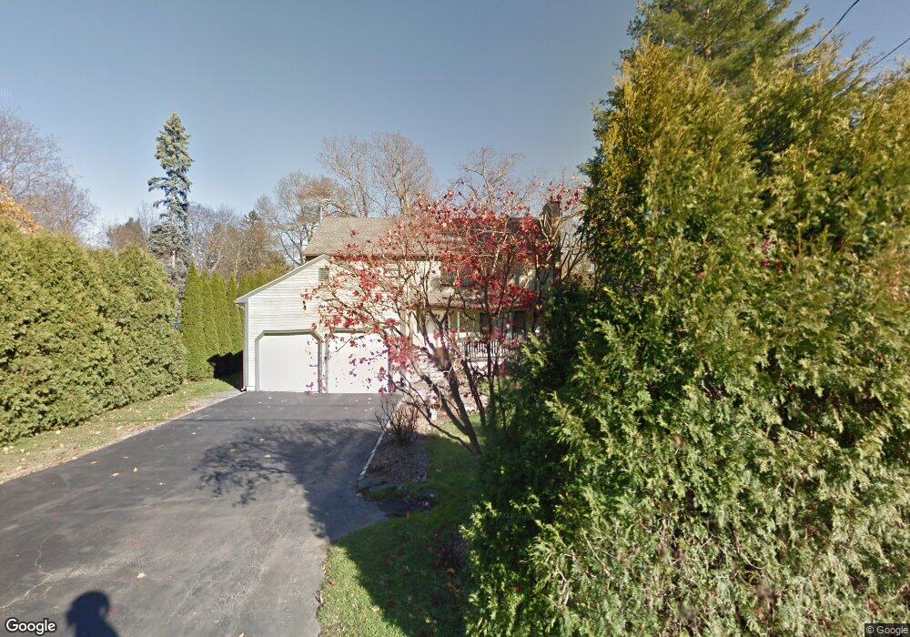 18 Oak Grove Place, New Canaan, CT 06840 - photo 1