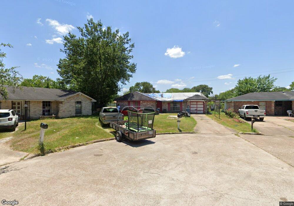 8802 Bedworth Ln, Houston, TX 77088 - photo 1