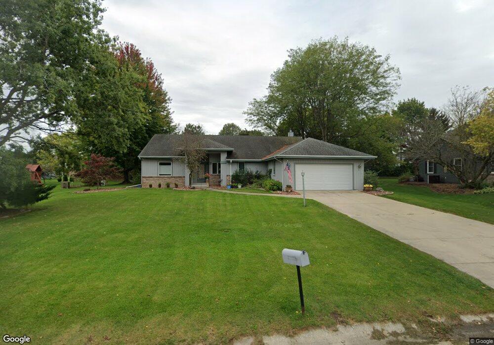 N102W15893 Yorktowne Ln, Germantown, WI 53022 - photo 1