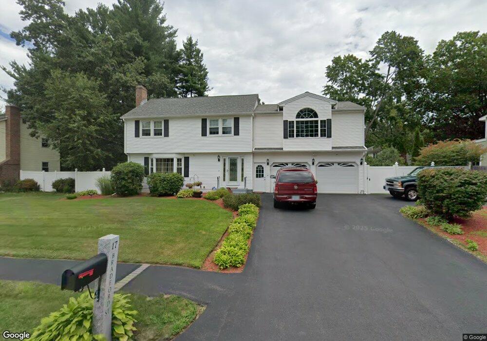 17 Bradford St, Nashua, NH 03063 - photo 1