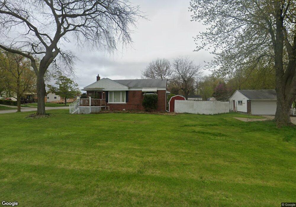 3121 W Willow St, Lansing, MI 48917 - photo 1