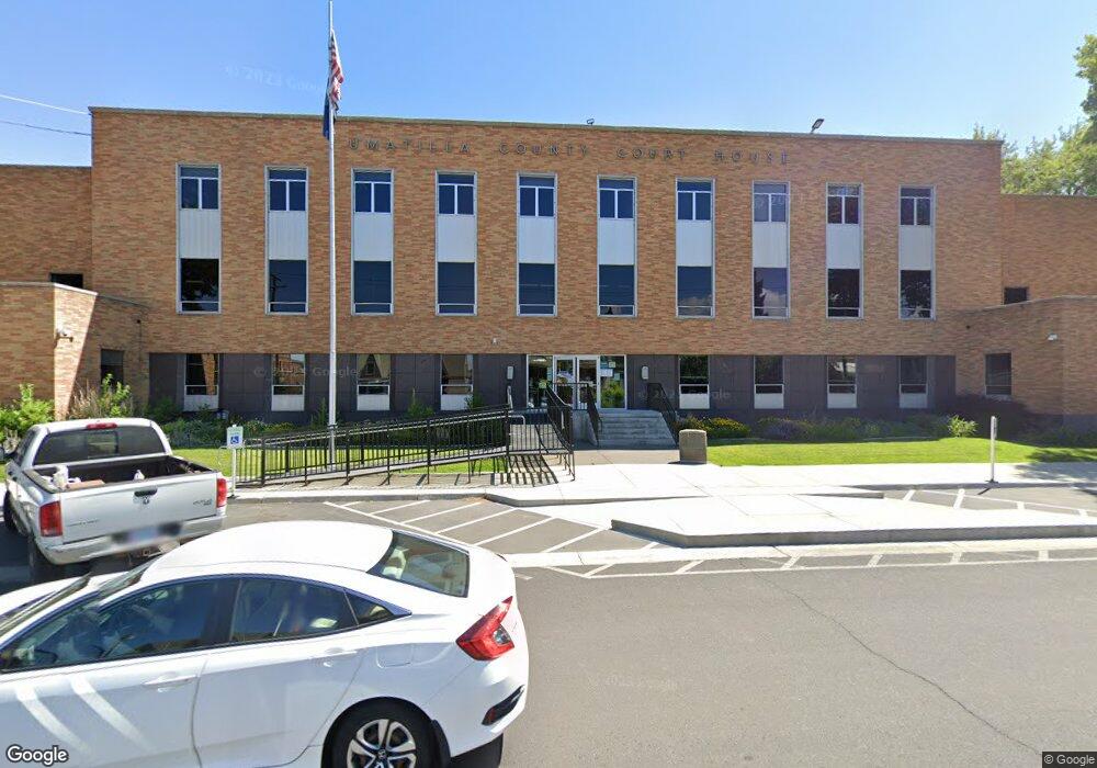 216 SE 4th St, Pendleton, OR 97801 - photo 1