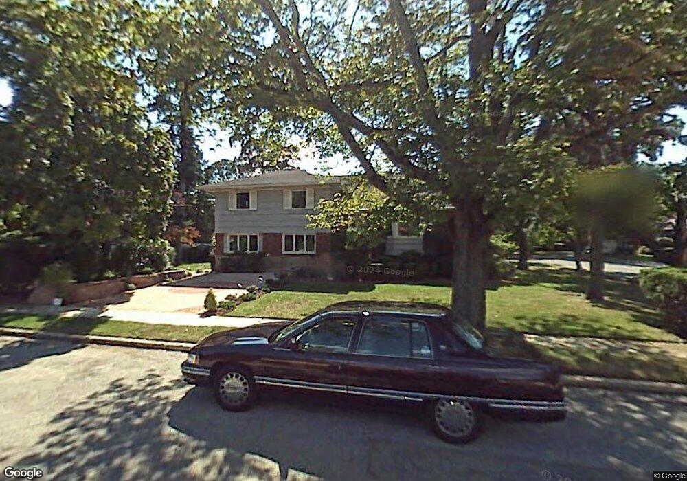 2654 Manor Ln, North Bellmore, NY 11710 - photo 1