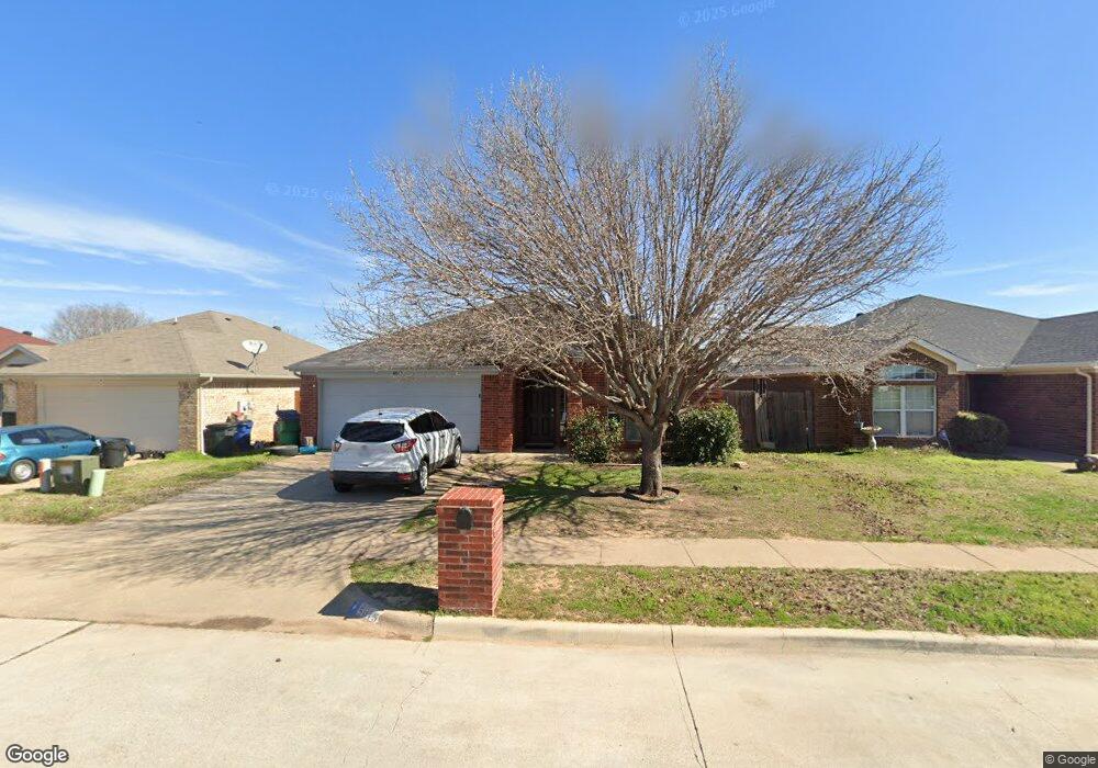 4815 Topaz Ln, Granbury, TX 76049 - photo 1