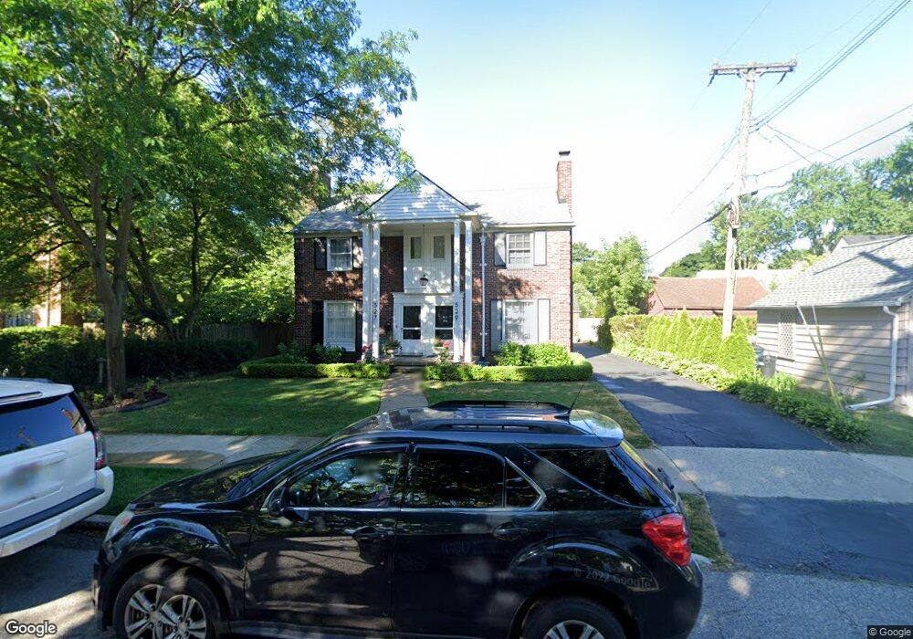 527 Notre Dame St, Grosse Pointe, MI 48230 - photo 1