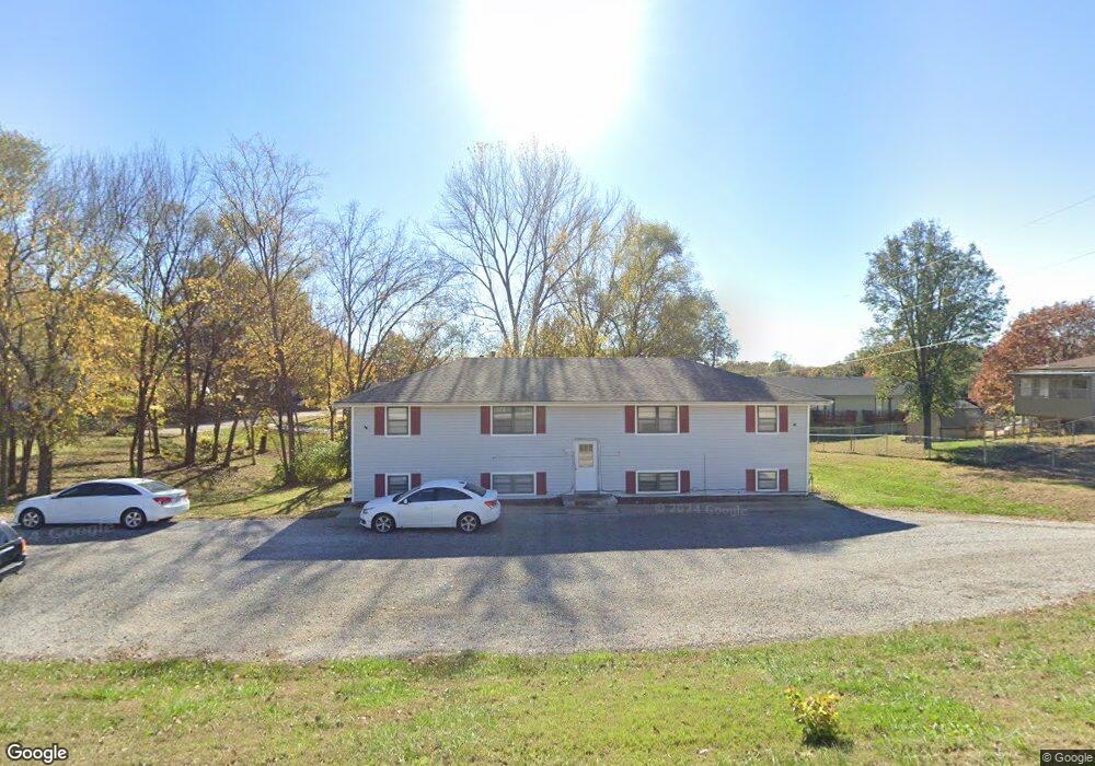 206 E Carol St, Lansing, KS 66043 - photo 1