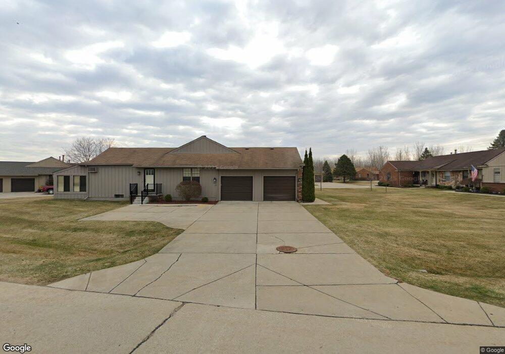 11886 Shenandoah Dr unit 137 2, South Lyon, MI 48178 - photo 1