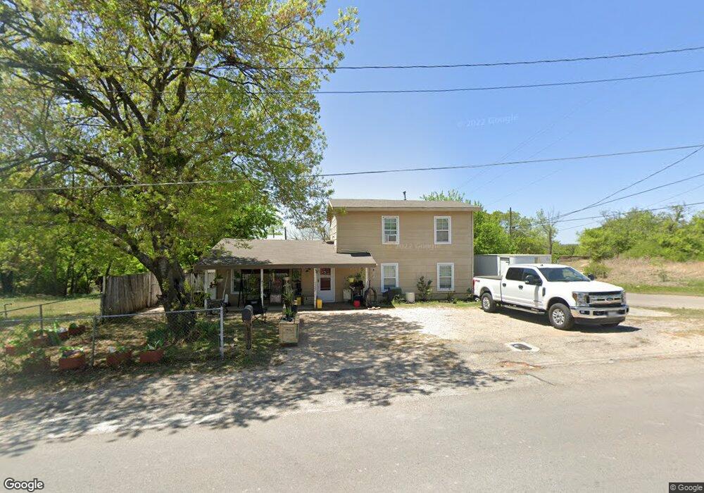 613 N Mill St, Weatherford, TX 76086 - photo 1