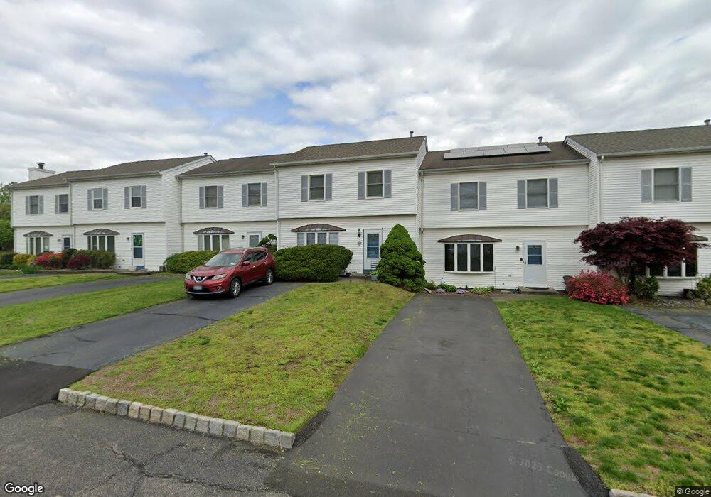 7 Melucci Ct, West Haverstraw, NY 10993 - photo 1