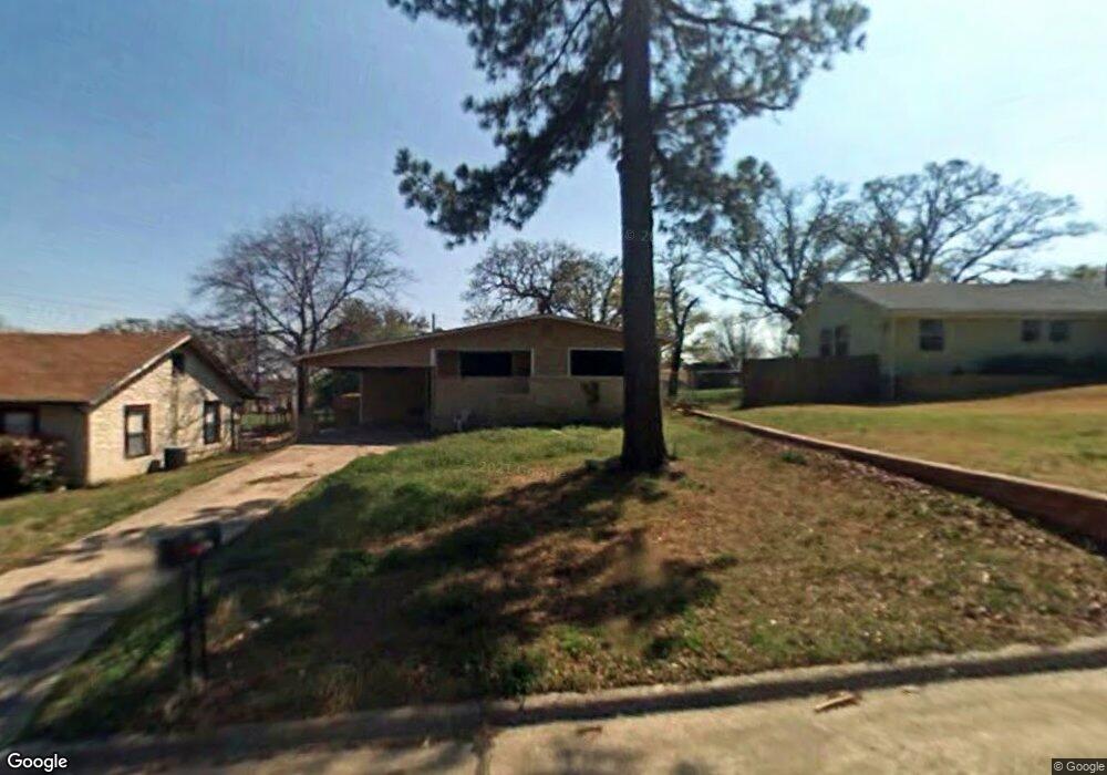 1106 W Hull St, Denison, TX 75020 - photo 1