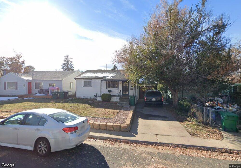 2285 Geneva St, Aurora, CO 80010 - photo 1