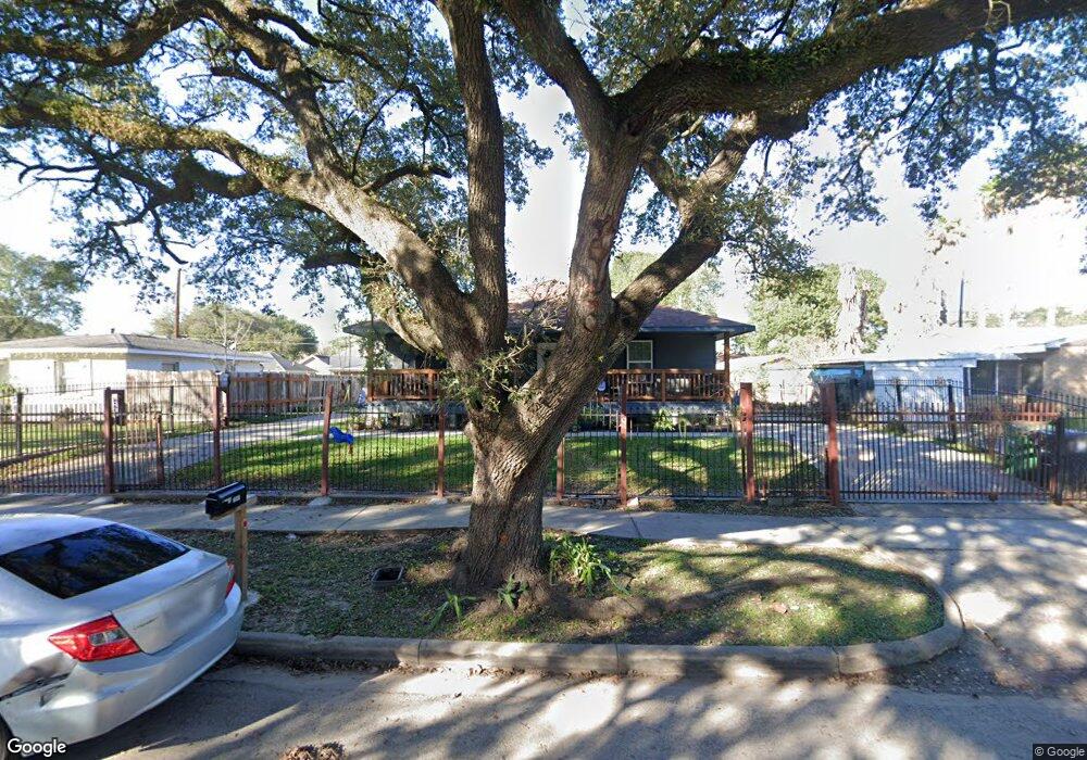 7541 Moline St, Houston, TX 77087 - photo 1