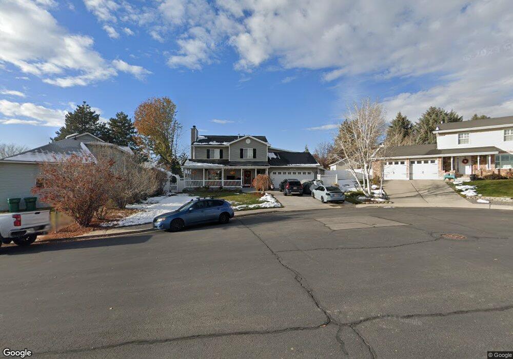 10063 N Poplar Ct, Cedar Hills, UT 84062 - photo 1