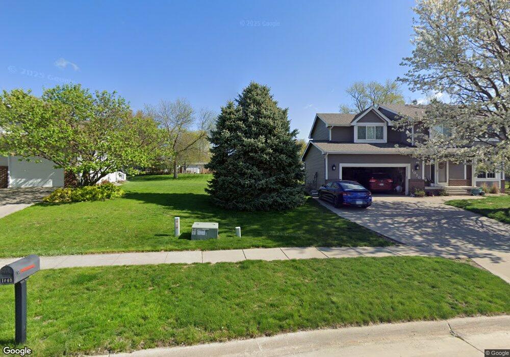 1060 S 15th Ave W, Newton, IA 50208 - photo 1