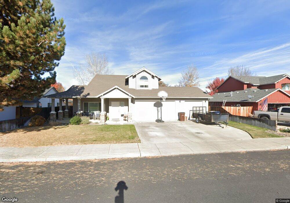 2023 NW Oak Ave, Redmond, OR 97756 - photo 1