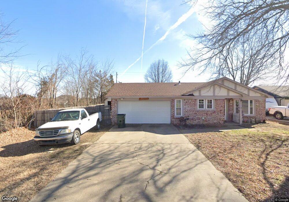 2561 S Poplar St, Sapulpa, OK 74066 - photo 1