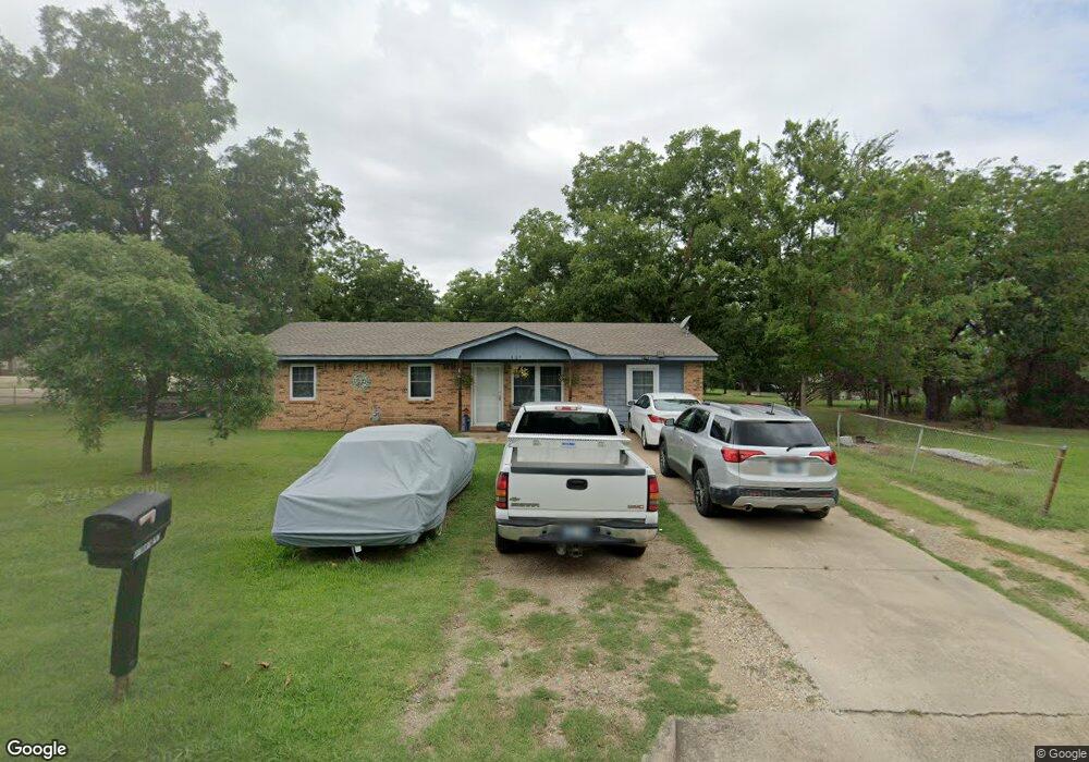 407 N E St, Hugo, OK 74743 - photo 1