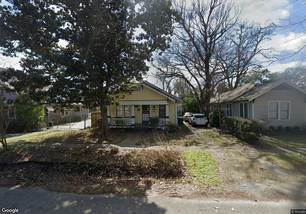 712 E 12th 1/2 St, Houston, TX 77008 - photo 1