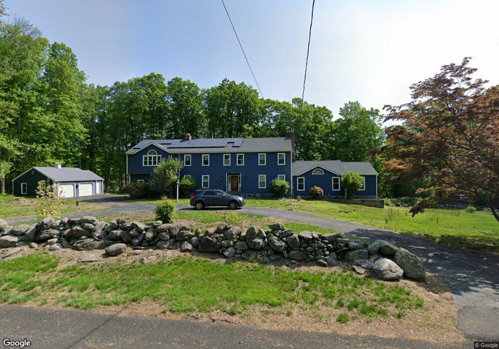 201 Hemlock Rd, Fairfield, CT 06824 - photo 1