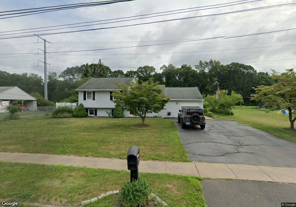 70 Mariot Cir, Wallingford, CT 06492 - photo 1