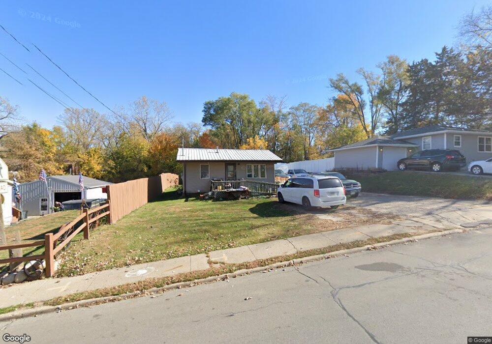 938 1st St N, Newton, IA 50208 - photo 1