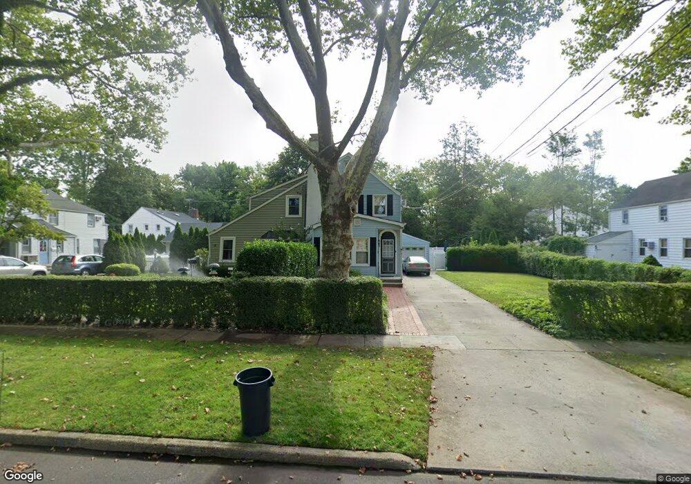 72 Dover Pkwy, Garden City, NY 11530 - photo 1