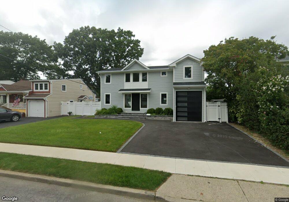 3885 Beechwood Place, Seaford, NY 11783 - photo 1