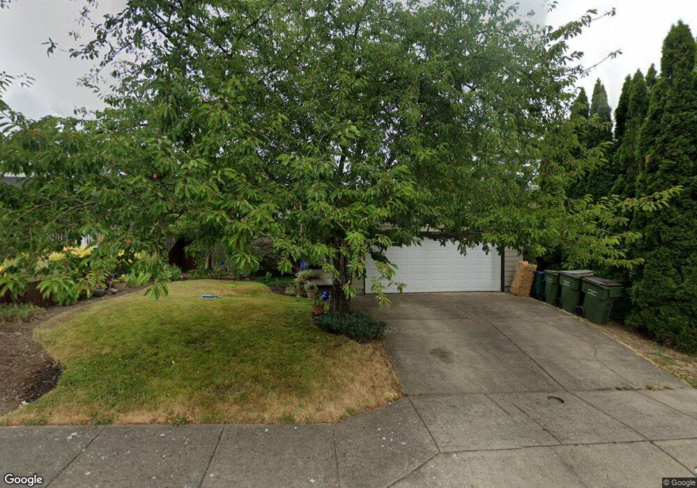 1057 SW View Crest Dr, Dundee, OR 97115 - photo 1