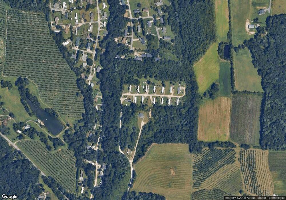 366 Locust Creek Ln, Hendersonville, NC 28792 - photo 1