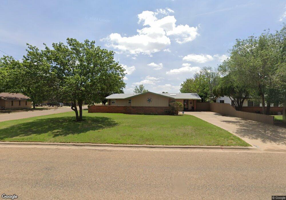 1616 Dallas St, Plainview, TX 79072 - photo 1