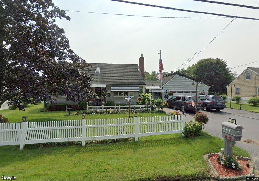 324 West St, Ludlow, MA 01056 - photo 1