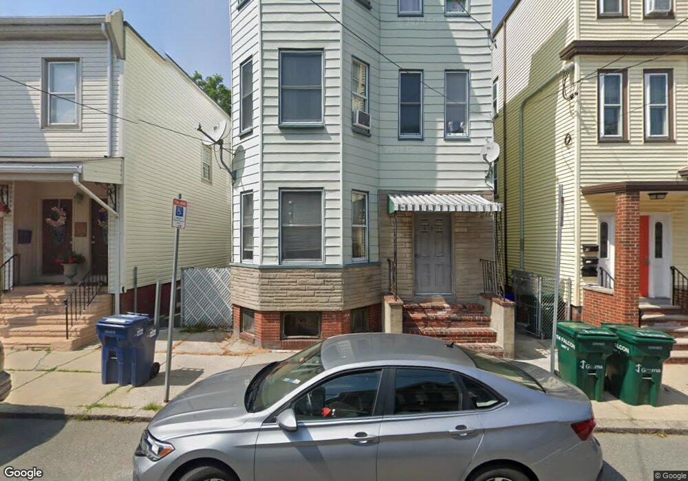 112 Falcon St unit 3, Boston, MA 02128 - photo 1