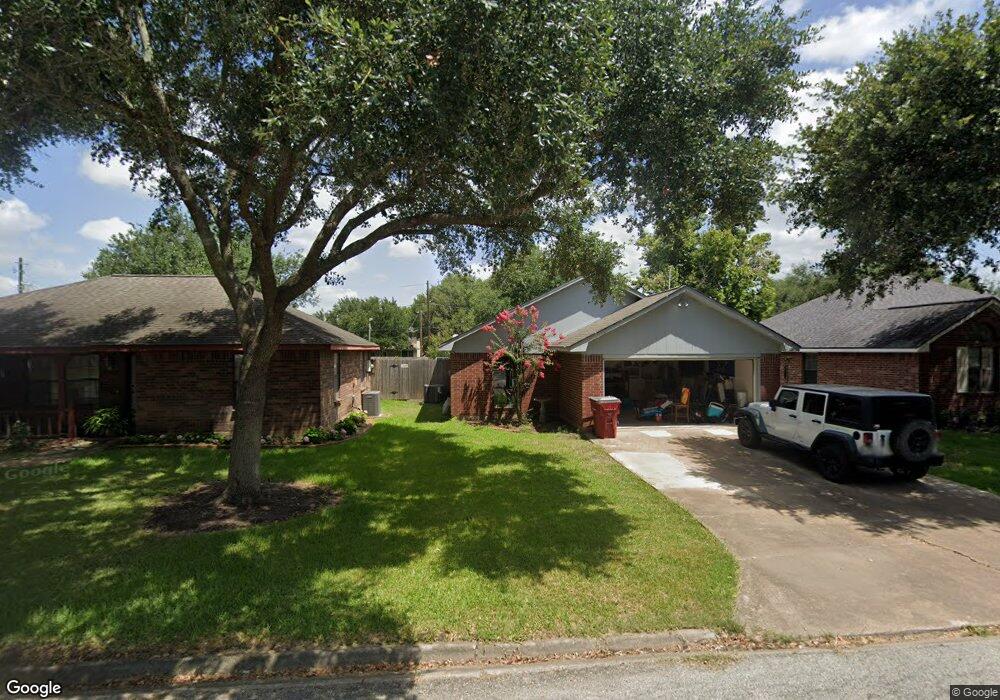 902 John Albert Dr, East Bernard, TX 77435 - photo 1