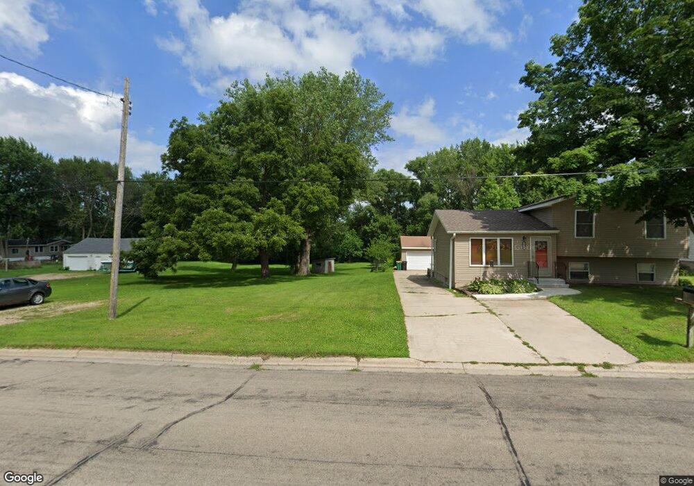 1021 S 4th Ave, Albert Lea, MN 56007 - photo 1