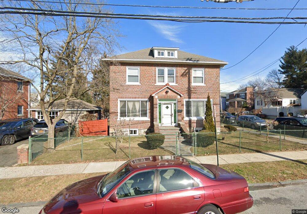 139 Scott Ave, Yonkers, NY 10704 - photo 1