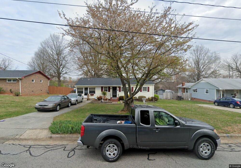 706 Thomas St, Reidsville, NC 27320 - photo 1